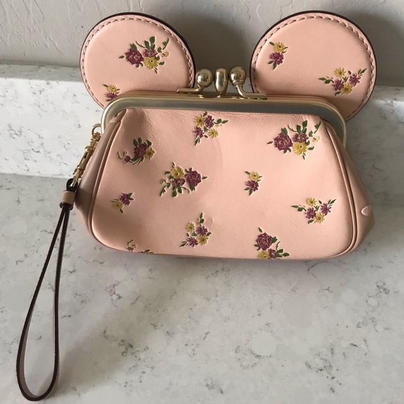 Coach X Disney Minnie Mouse Pink Wristlet - Picture 3 of 5